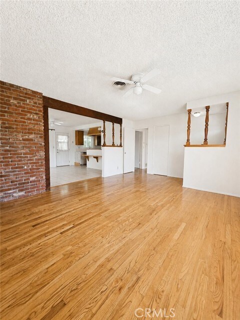Foto del edificio - 9635 Broadway