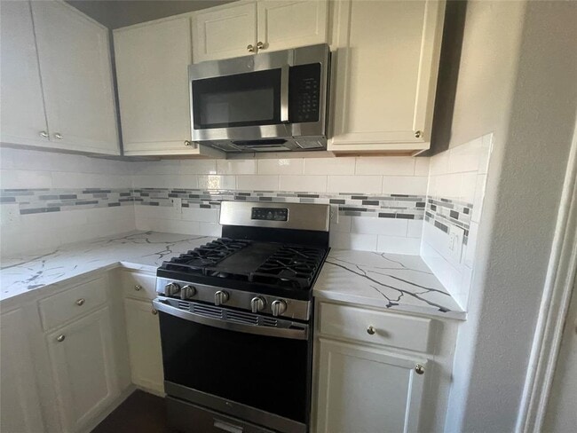 Building Photo - 884 Rd 3550
