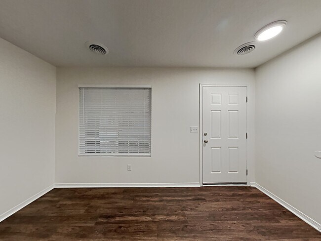 Building Photo - 12033 W Honey Dew Drive