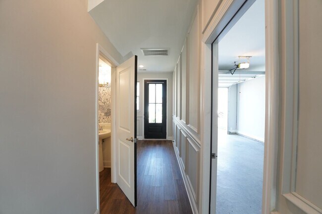 Building Photo - 282 Judson Wy