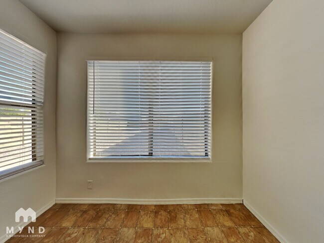 Foto del edificio - 5862 E Norwood St