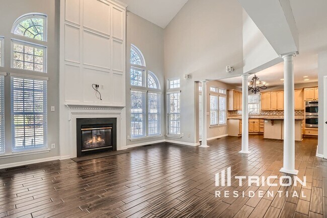 Foto del edificio - 15510 Robsart Ct