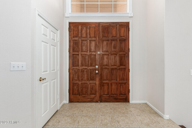 Foto del edificio - 1638 E Glenhaven Dr