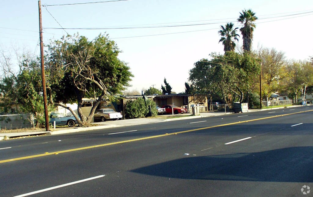 Primary Photo - 9325 Adler Ave