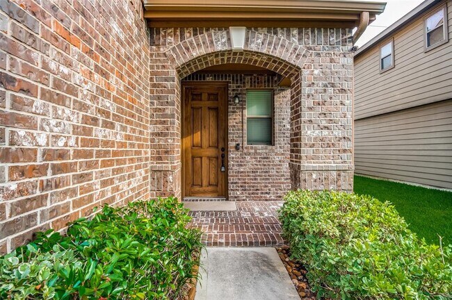 Foto del edificio - 1114 Larks Trace Ln