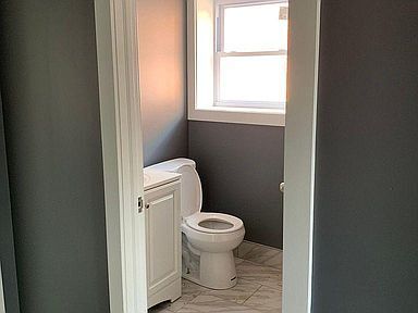 Building Photo - Beautiful house  Bi- level  1502 N 59Th St