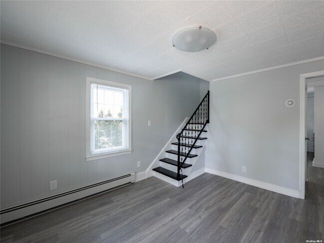 Building Photo - 11-13 3rd St