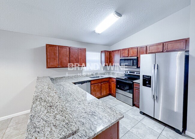 Foto del edificio - NEW LOWER RENTAL RATE LEASING SPECIAL: Rec...