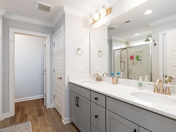 Building Photo - Build Equity While Leasing - Lease and Own...