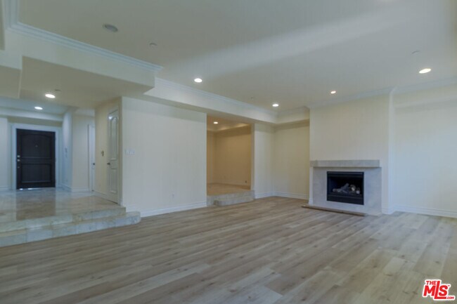 Foto del edificio - 132 Crescent Dr