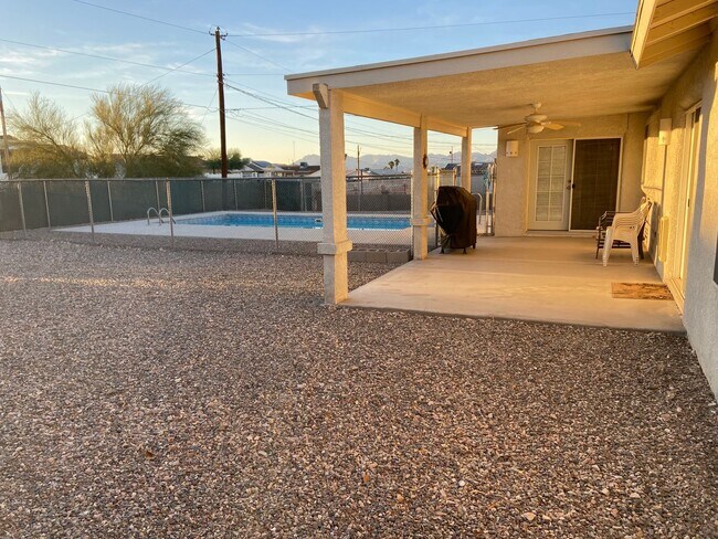 Foto del edificio - Longterm, unfurnished, Pool home