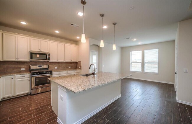 Foto del edificio - 27986 Clear Pines Dr.