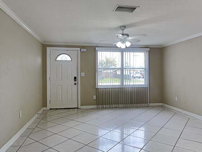 Foto del edificio - 4704 Carlyle Rd