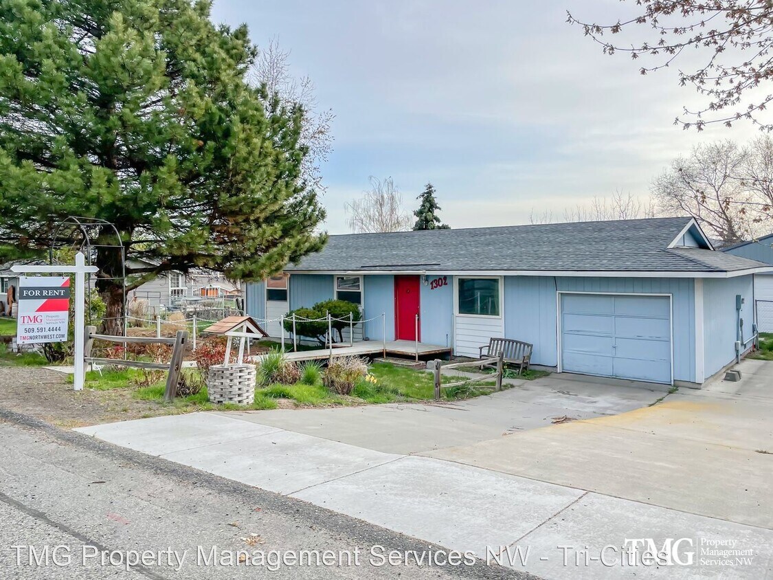 3 br, 1 bath House 1302 12th Street House Rental in Benton City, WA