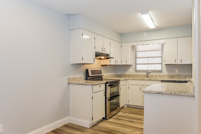 Foto del edificio - 1455 James Ave
