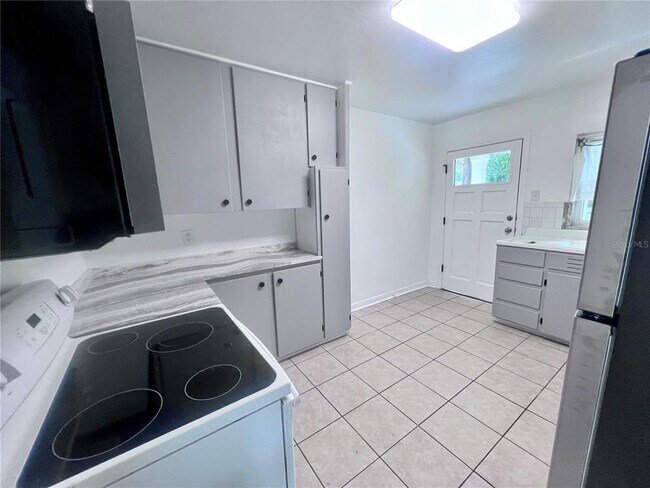 Foto del edificio - 2707 NW 4th Ave