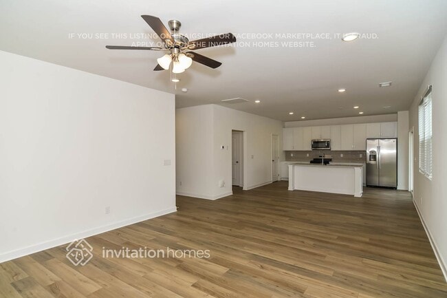 Building Photo - 257 W Millbrook Dr