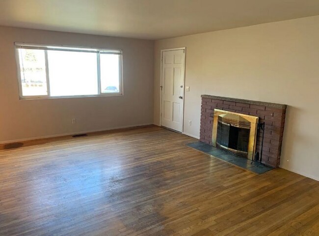 Foto del edificio - 5325 S Leo St