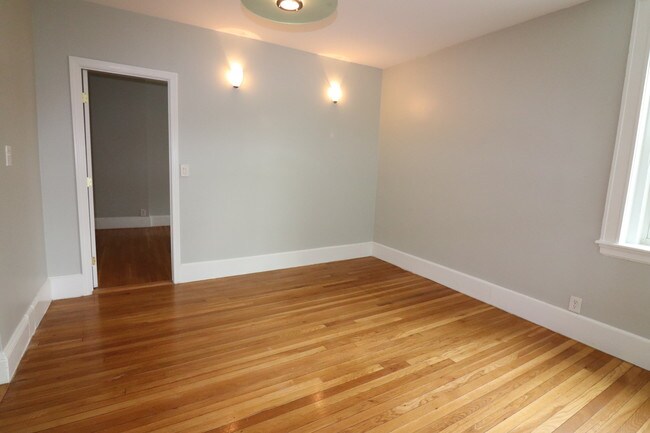 Building Photo - 25 Westbourne Ter