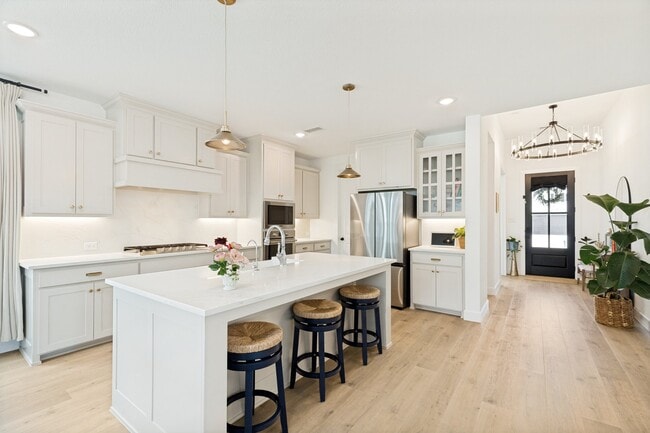 Building Photo - 3112 Blake Dr