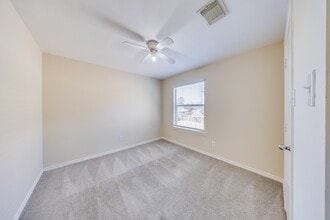 Building Photo - 20003 Rustic Lake Ln