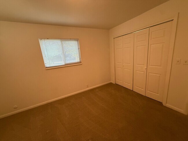 Foto del edificio - 2258 Claybourne Ave S