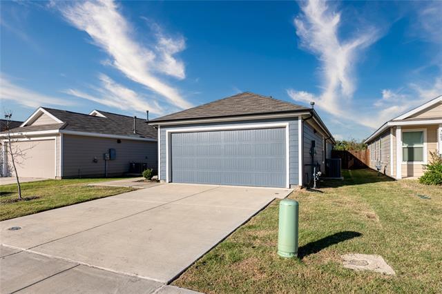 Building Photo - 7601 Bluebell Ln