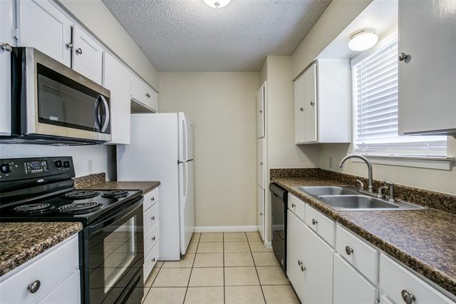 Foto del edificio - 702 W Lynn Creek Dr