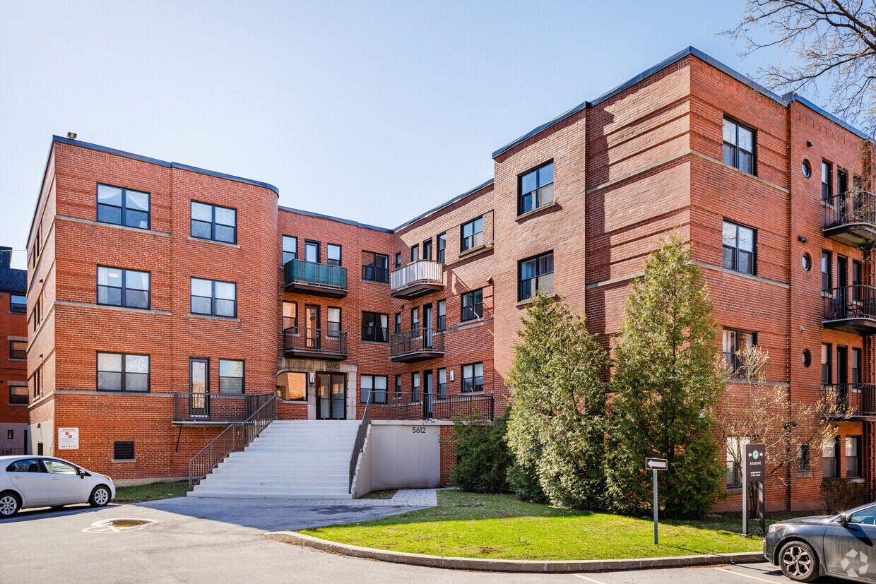 Building Photo - 5612 Av Decelles
