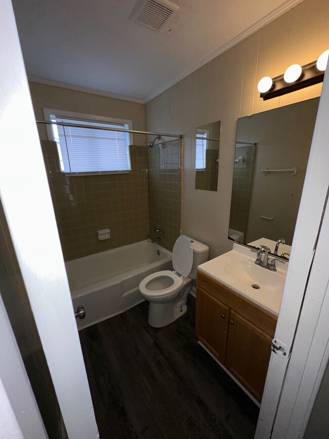 Bathroom - 4146 Ayers Rd