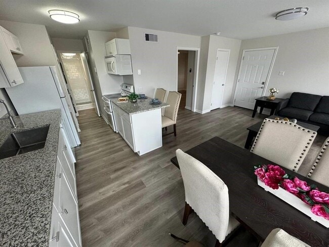 Building Photo - 12660 Ashford Point Dr