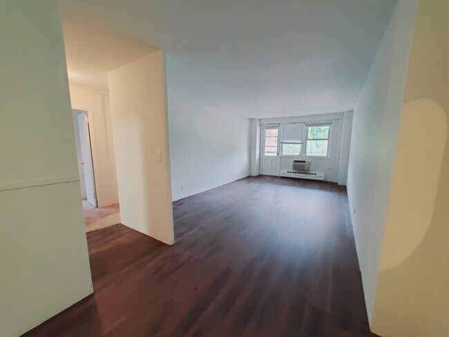 Foto del edificio - 444 Bedford St