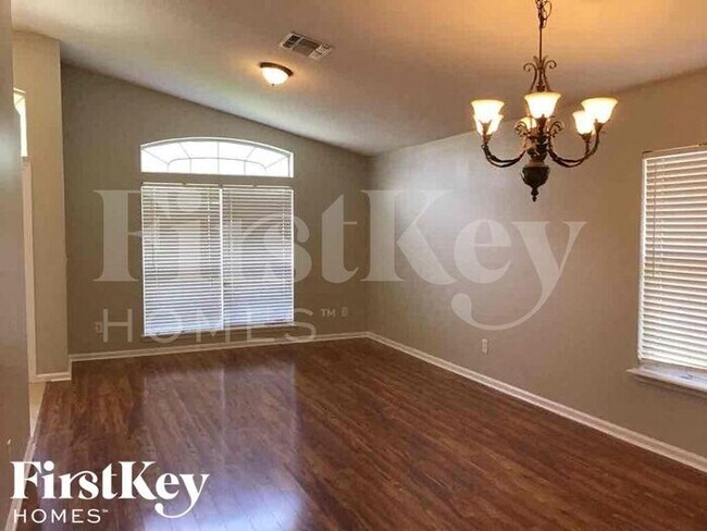 Foto del edificio - 1460 Greenway Pl