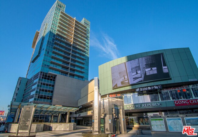 Building Photo - 3785 Wilshire Blvd