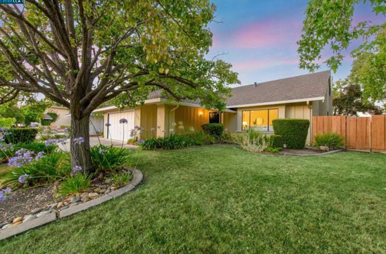 Primary Photo - 11824 Norfolk Pl