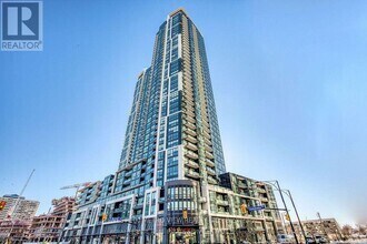 Building Photo - 510-2510 Curran Place