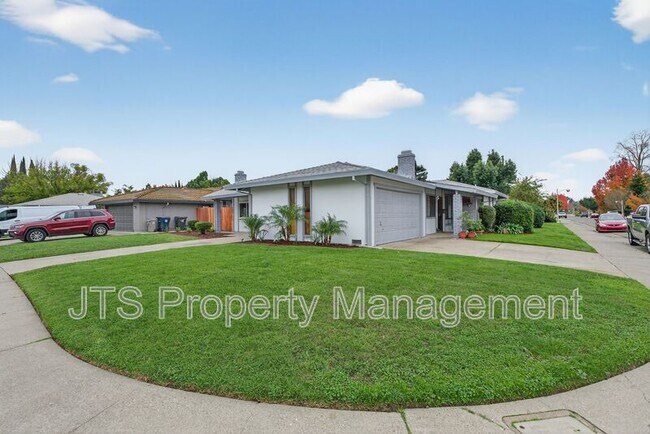 Foto del edificio - 728 Clipper Way