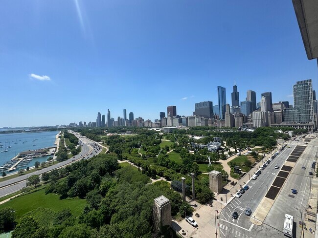 Foto del edificio - 400 E Randolph St