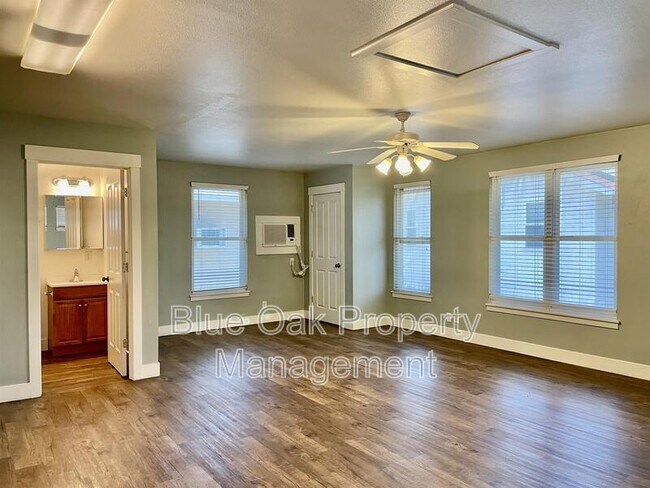 Building Photo - 2402 McGie St