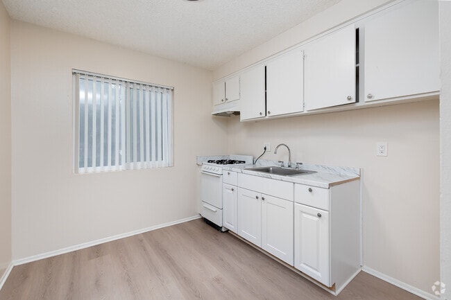 Studio - 400SF - Kitchen - Regal Manor Apartments