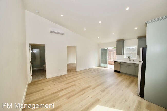 Building Photo - 1 br, 1 bath House - 1986 Coastland ave; U...
