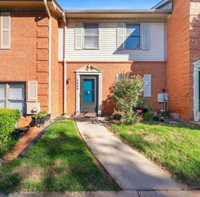 Photo - 4698 Shumate Dr Townhome