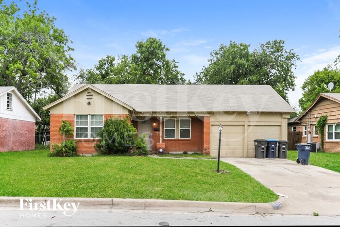 Primary Photo - 1532 Milmo Dr