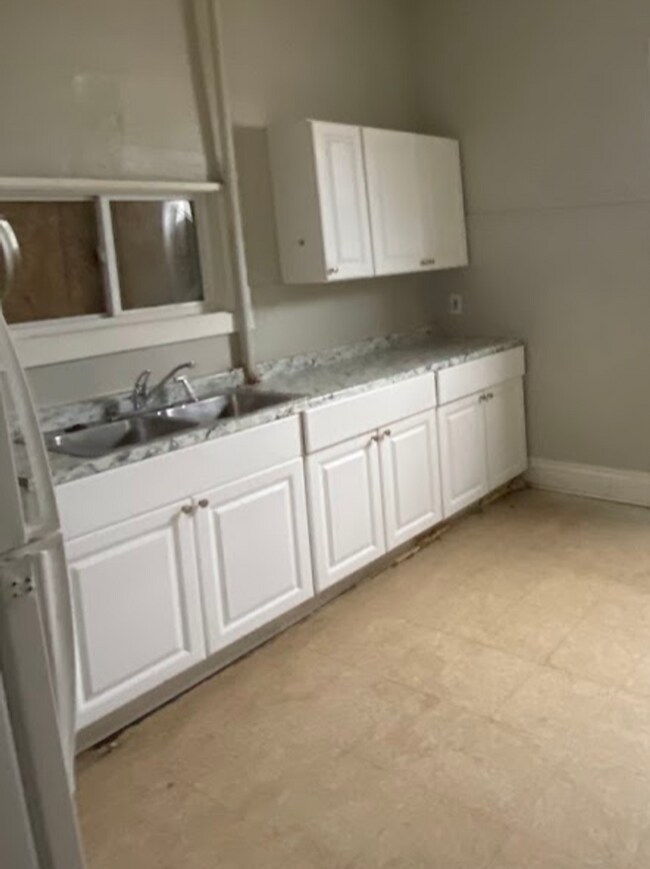 Foto del edificio - 2BR/1BA House with nice back yard- COMING SOON