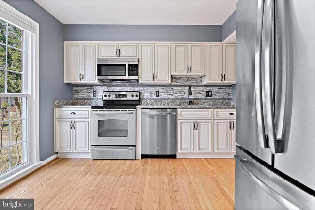 Building Photo - 9553 Cherry Oak Ct