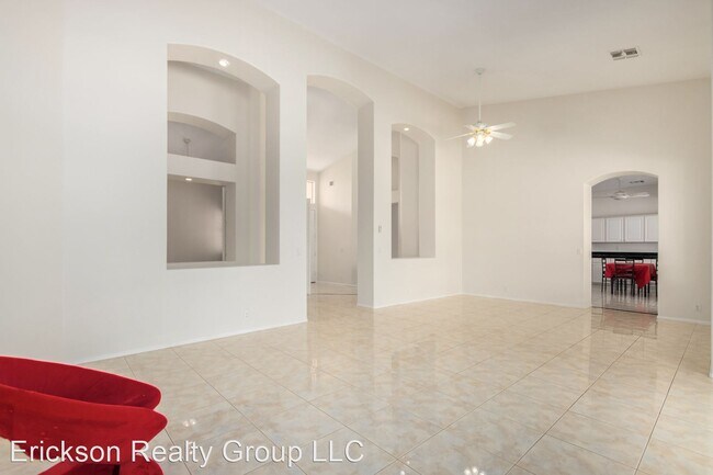Building Photo - 4 br, 2.5 bath House - 1880 E Harrison Str...