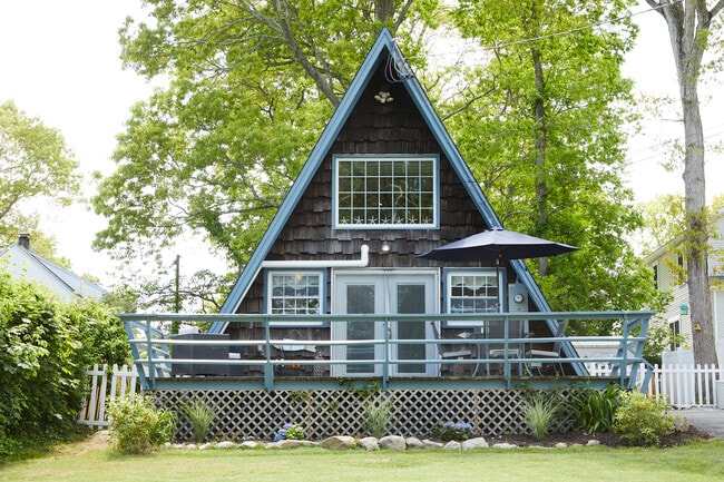 Photo - 68 S Edgewood Rd House