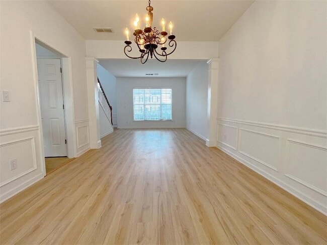 Foto del edificio - 8205 Norwich Pl