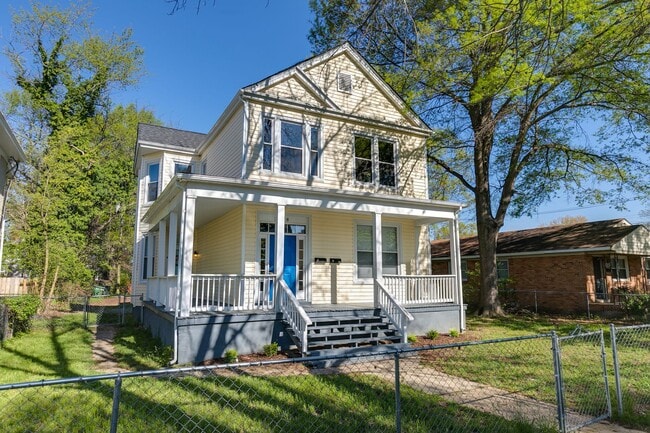 Building Photo - 3418 Carolina Ave