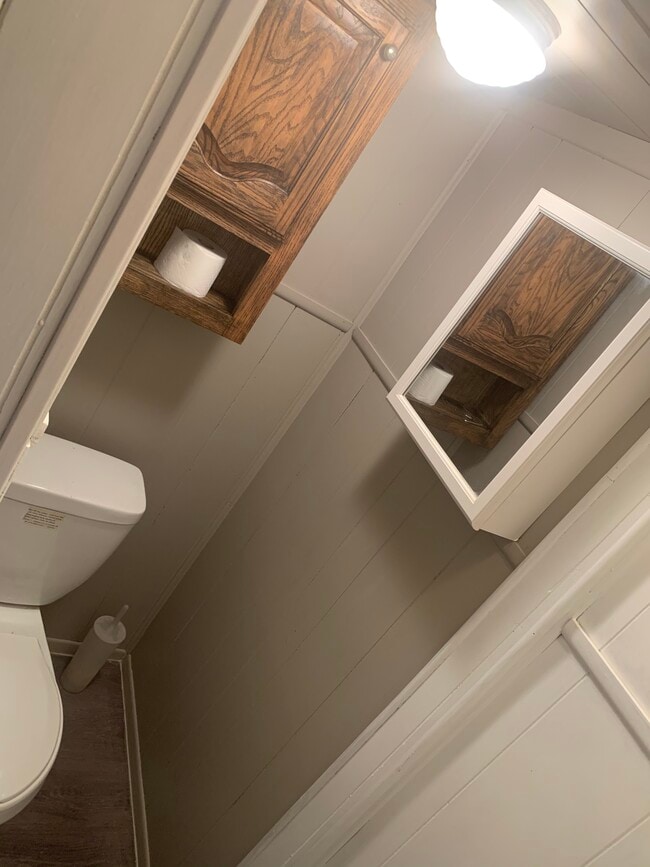 Building Photo - 121 E Jackson St